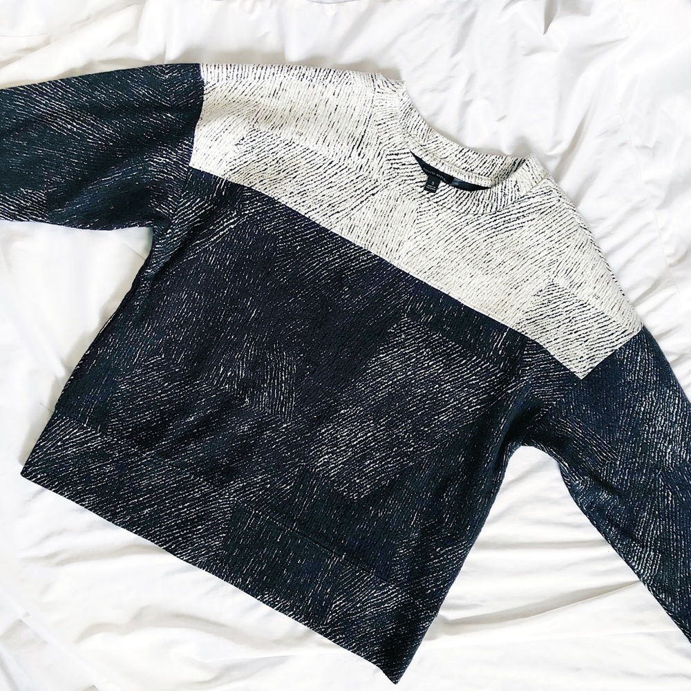 Banana Republic Black & Gray Textured Sweatshirt